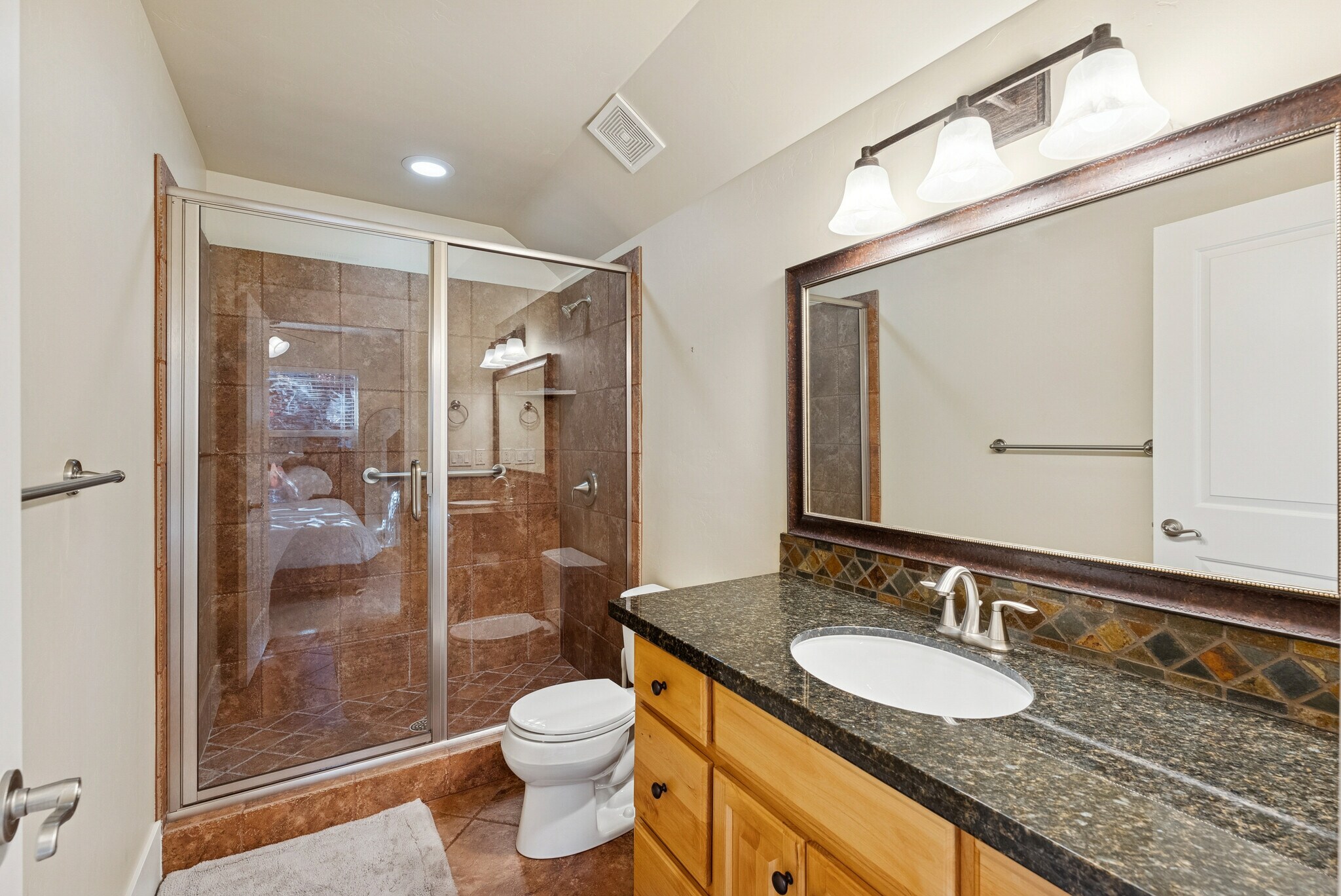 Building Photo - 541 Craftsman Way