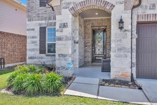 Building Photo - 2058 Woodland Pine Ct