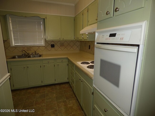 Building Photo - 238 Westview Cir