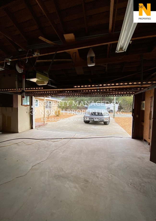Building Photo - Carmel Valley Dreams