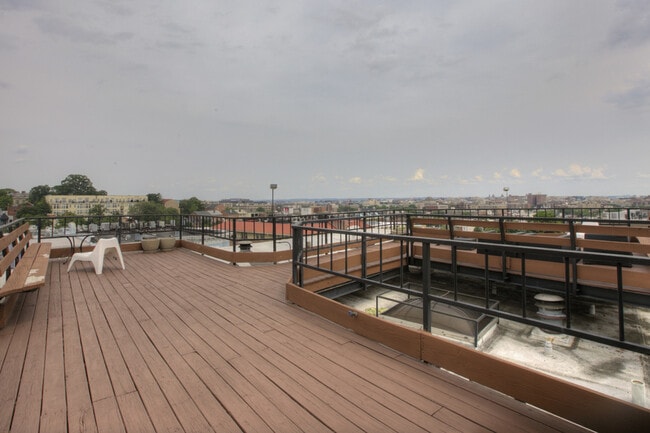 Building Photo - One-Bedroom in Adams Morgan! Parking Spot ...