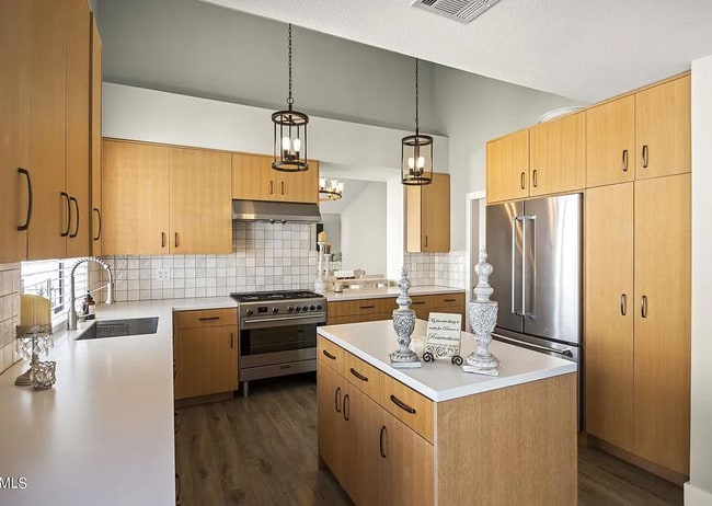 Building Photo - 7912 Emerald St