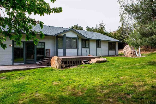 Building Photo - 3177 E Stone Point Dr