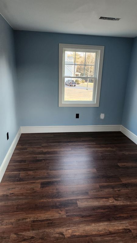 Building Photo - 19 Metacomet Lake Dr