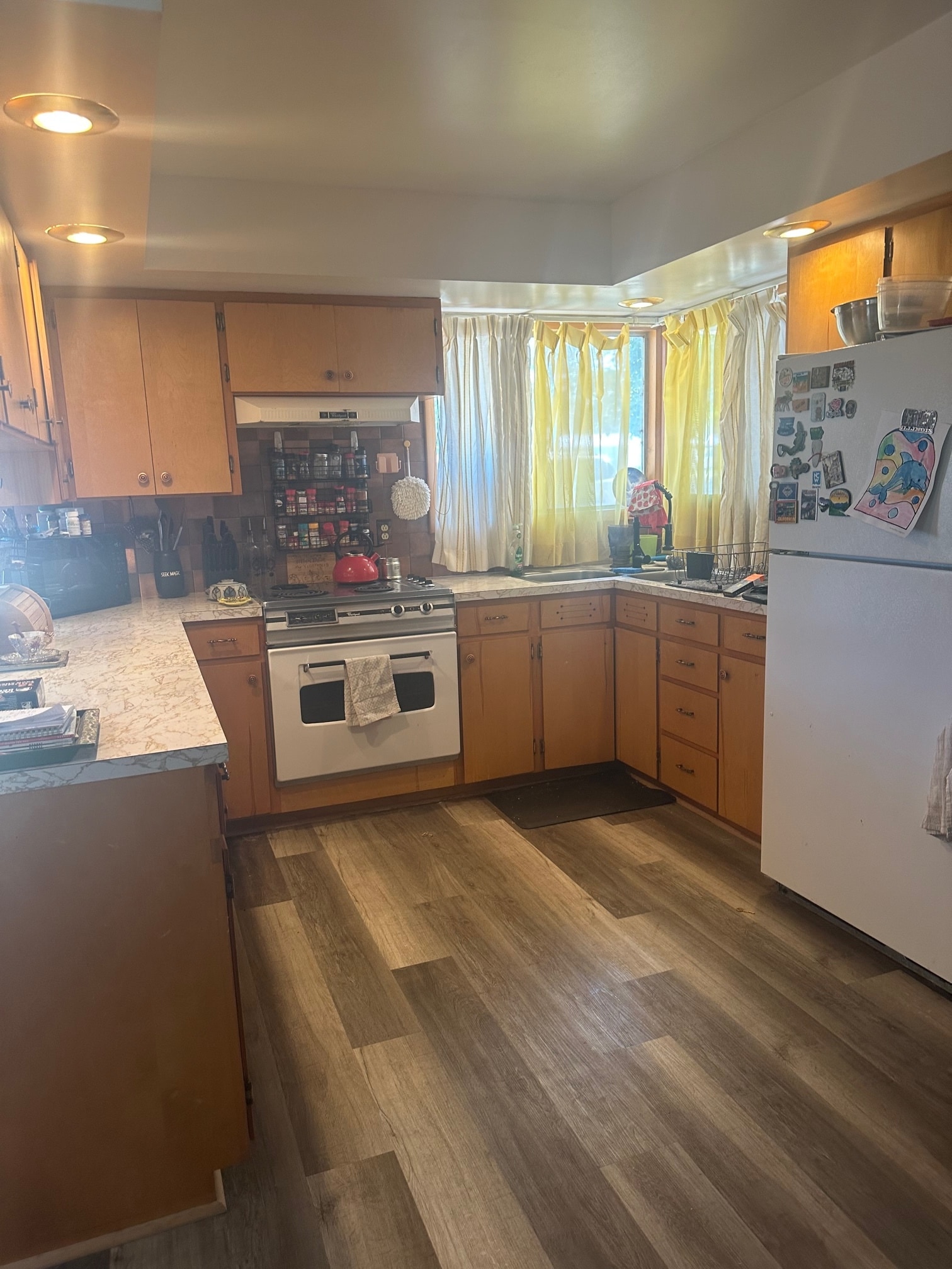 Building Photo - 106 E Washington St