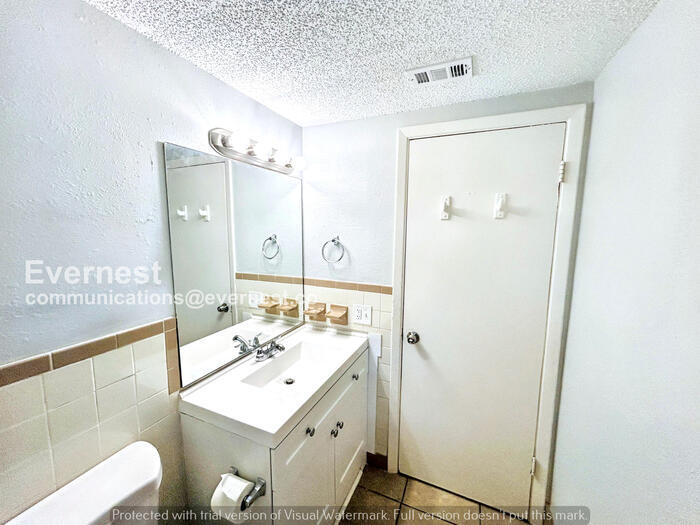 Building Photo - 11710 Paige Dr