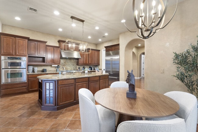 Building Photo - 3083 S Cottonwood Ct