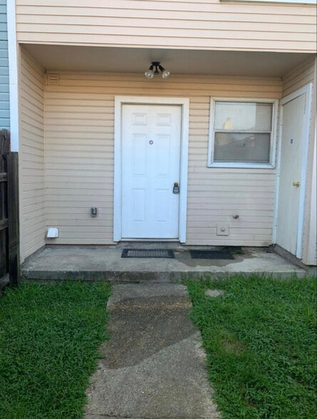 Building Photo - 1755 Boulevard De Province Blvd