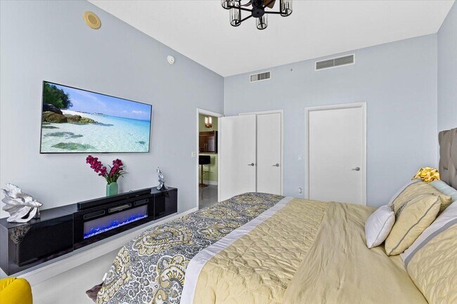 Building Photo - 550 Okeechobee Blvd