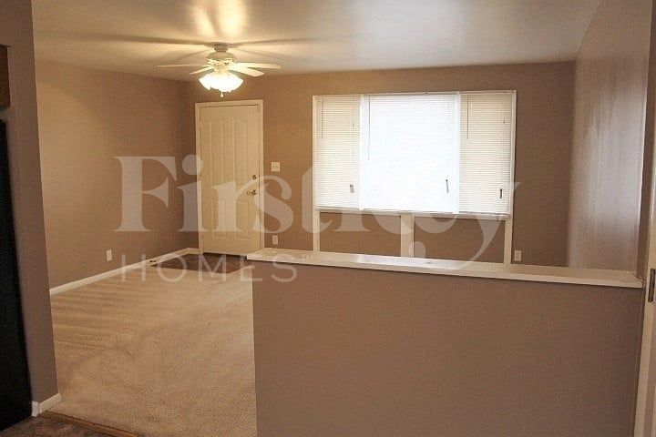 Building Photo - 2052 New Haven Dr