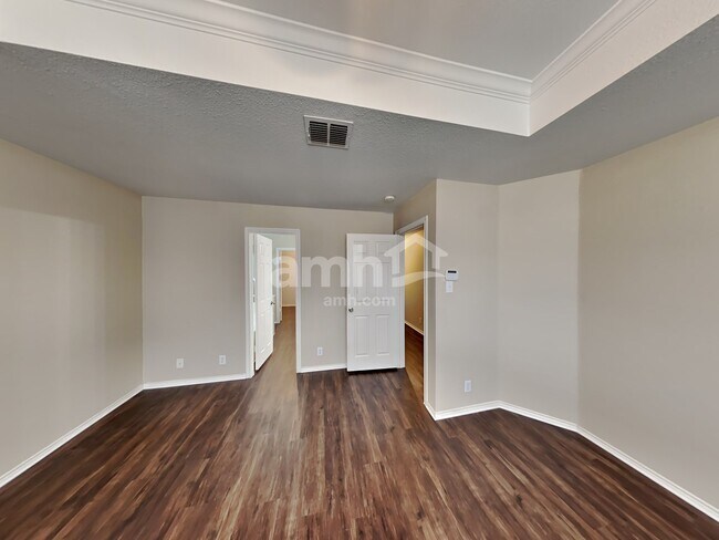 Building Photo - 24707 Hickory Meadow