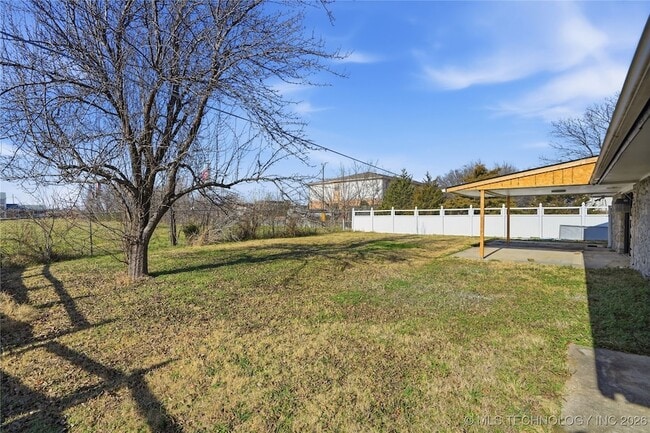 Building Photo - 7450 N 117th E Ave