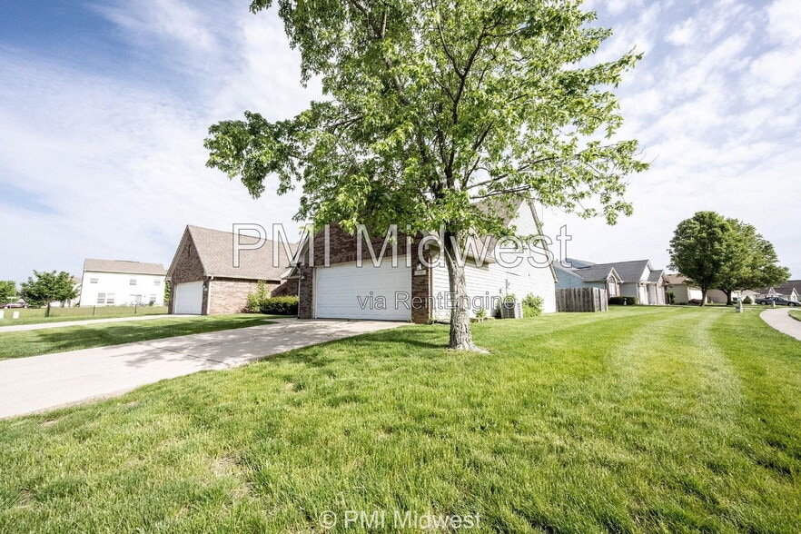 Building Photo - 1092 Cobra Dr