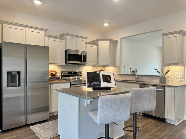 Building Photo - 119 Millet St