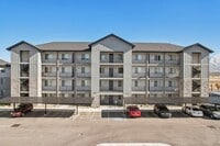 Building Photo - Arrowhead Place Luxury Apartment Homes
