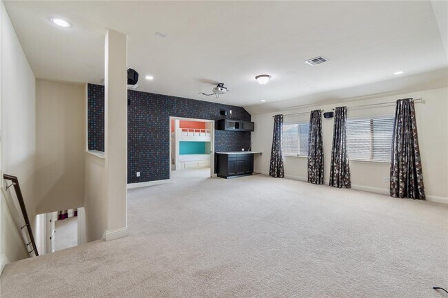 Building Photo - 3014 Paseo de Charros