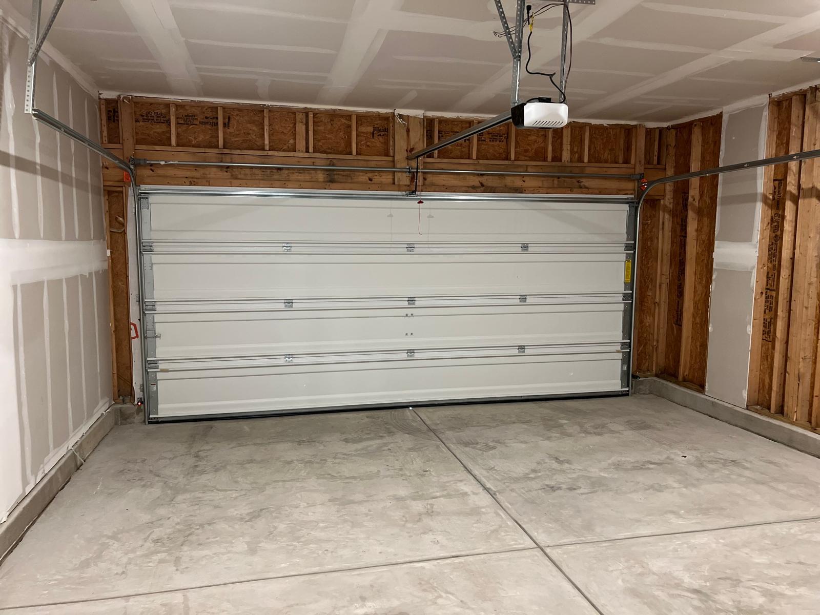 2 car garage - 6527 Wheatly Rd