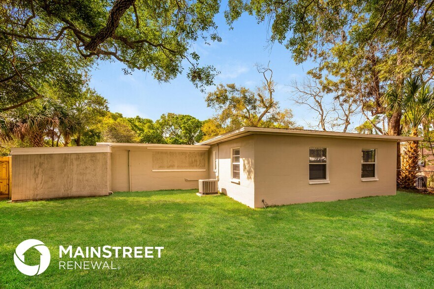 Building Photo - 1216 Claire Dr
