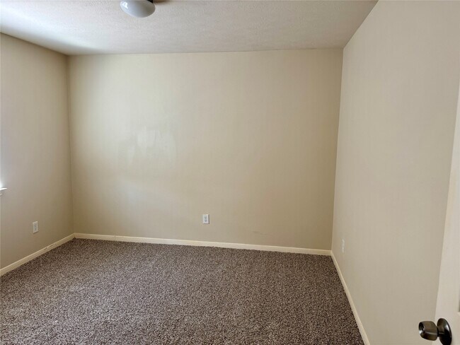 Building Photo - 2311 Slate Ridge Ln