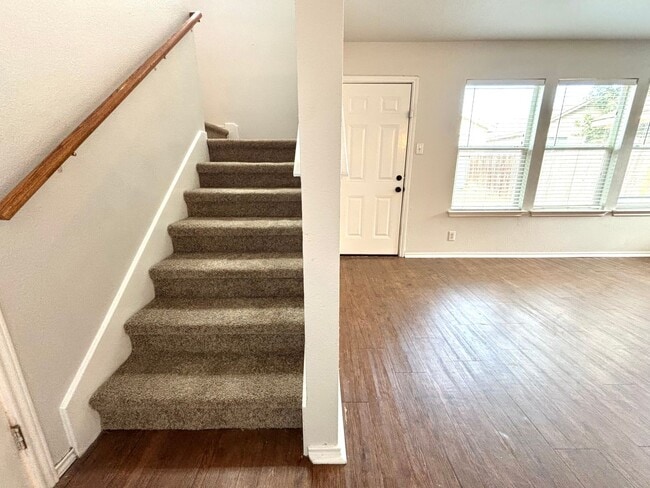 Building Photo - 4015 Desert Cir