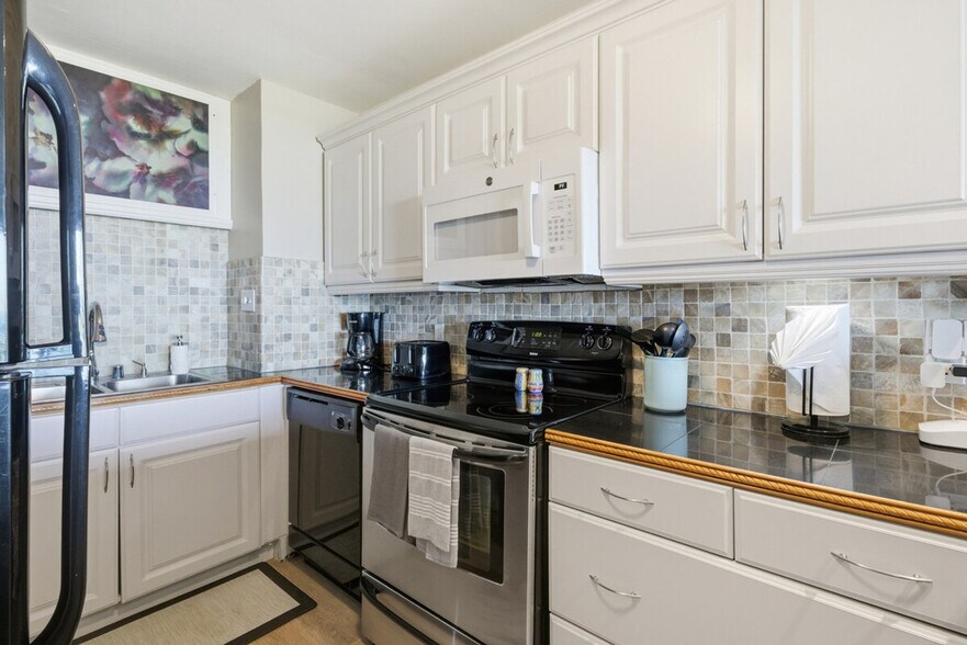 Building Photo - 938 S Kihei Rd