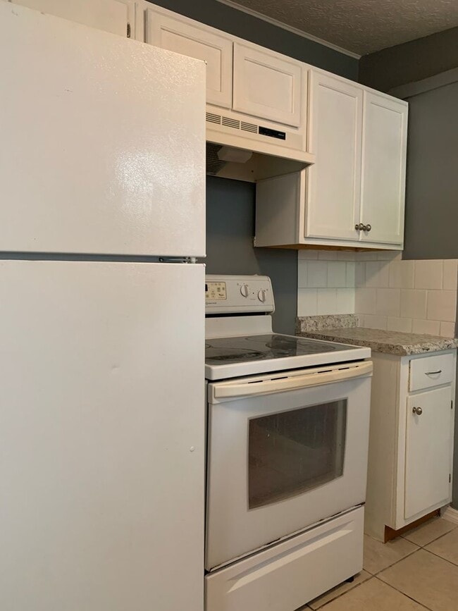 Building Photo - 3 Bedroom Ranch Style Home with Carport & Shed