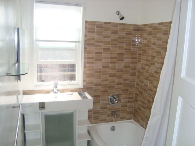 Building Photo - 1548 Rendall Plz