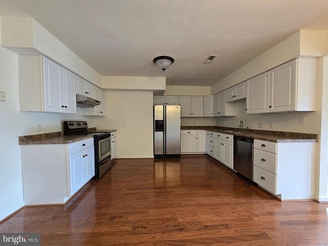 Building Photo - 68 Liberto Ln