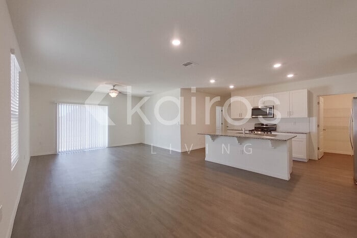 Building Photo - 32016 Katelin Cir