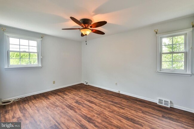 Building Photo - 9898 Wistaria St
