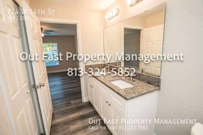 Building Photo - 724 W 14th St