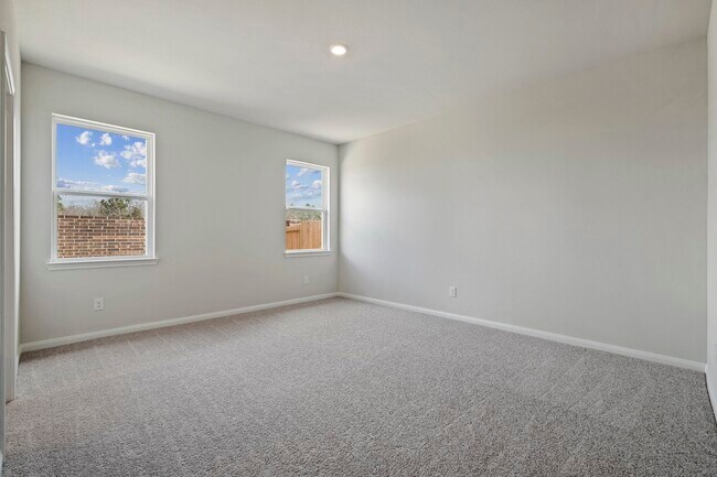Building Photo - 10803 Hickory Ln