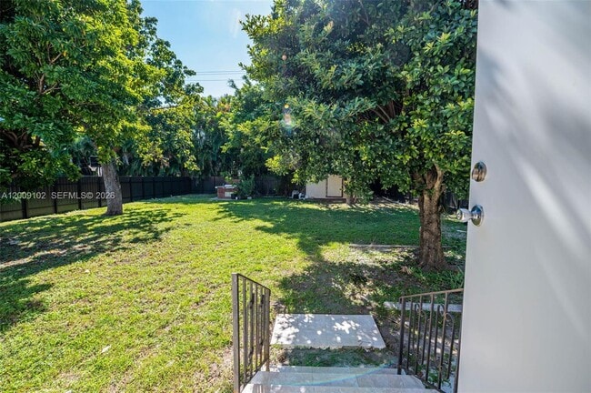 Building Photo - 330 SW 27th Rd