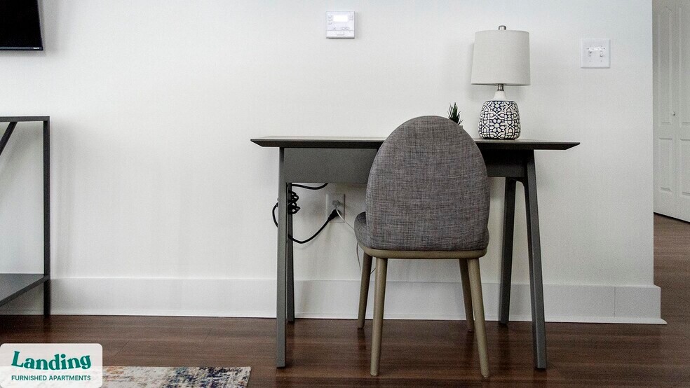 Building Photo - 901 Kelly Green Ln