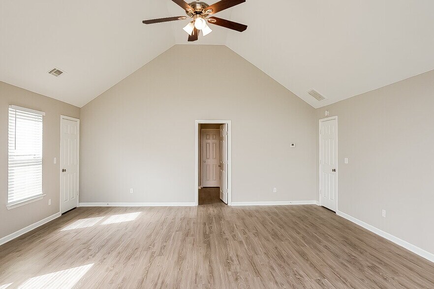 Building Photo - 4607 Rattling Toy Way