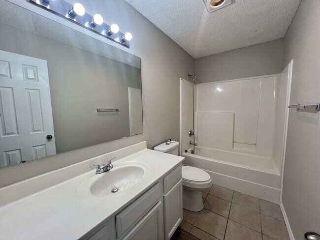 Building Photo - 6542 88th St