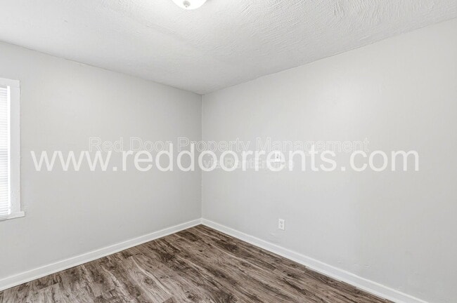 Building Photo - 4320 E 30th St
