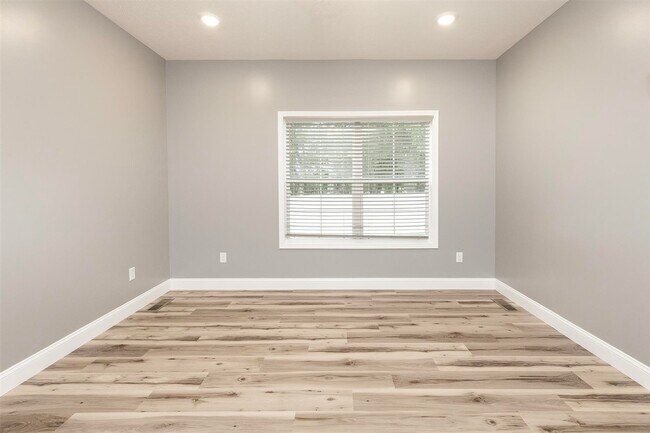 Building Photo - 1254 Melody Ave