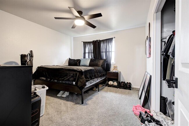 Building Photo - 2820 Dalewood Pl