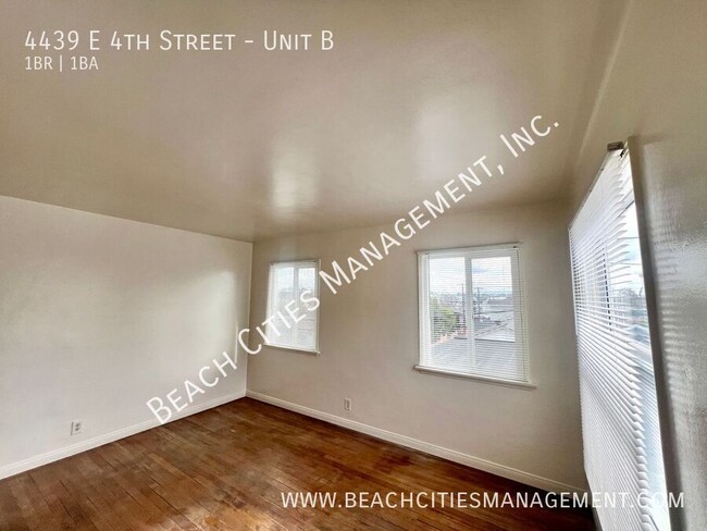 Building Photo - Cute One Bedroom Blocks Away from Beach an...