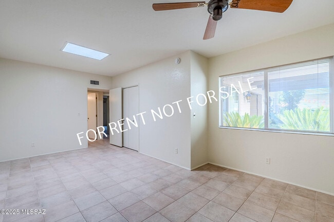 Building Photo - 5084 N Camino Del Lazo