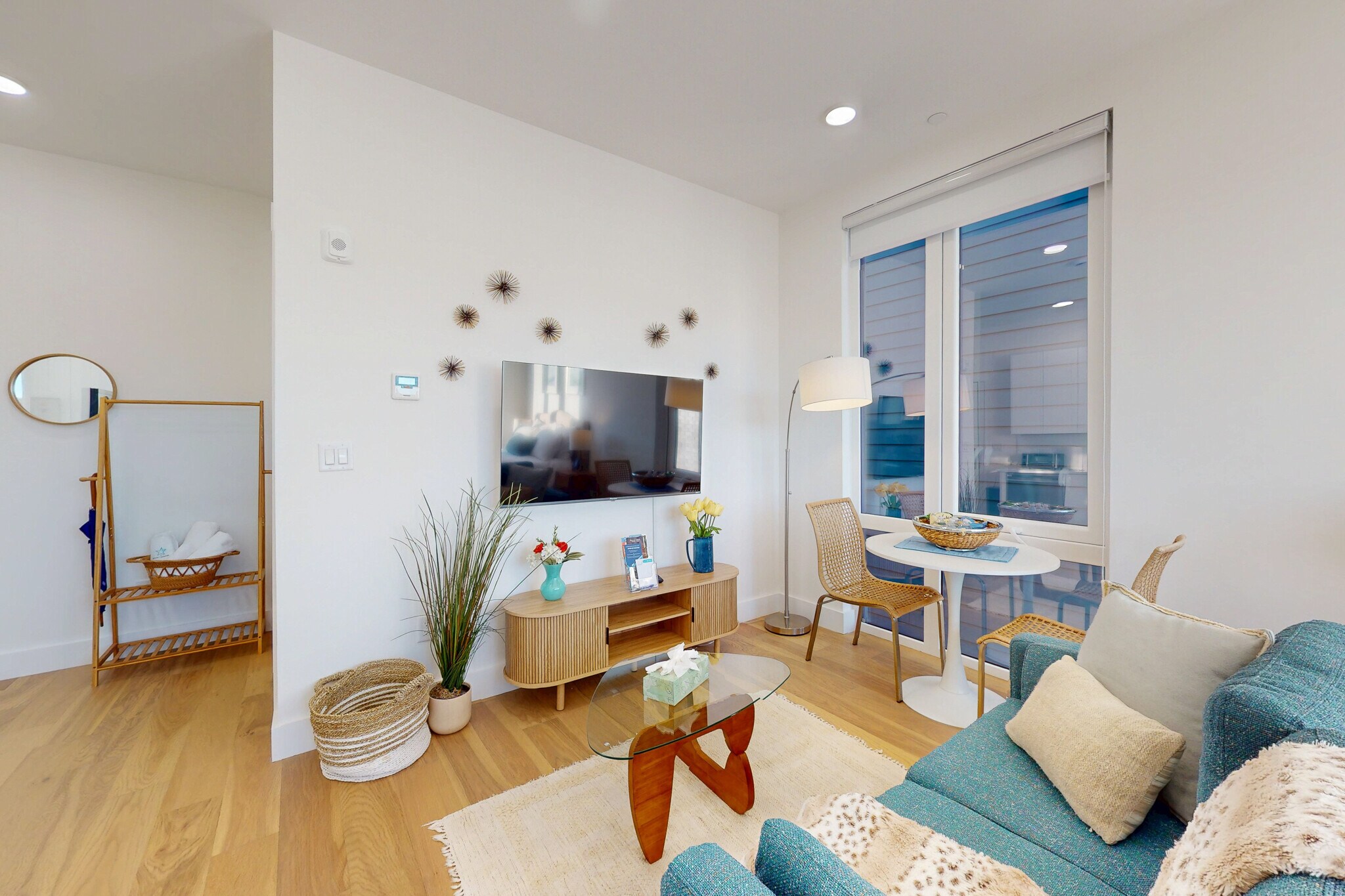 Building Photo - 38 Hichborn St