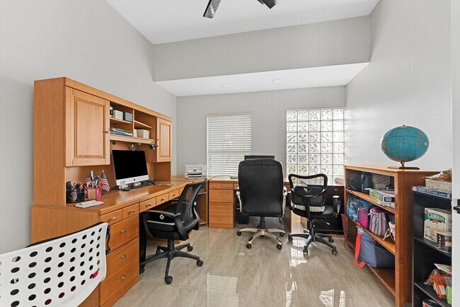 Building Photo - 20094 W Key Dr