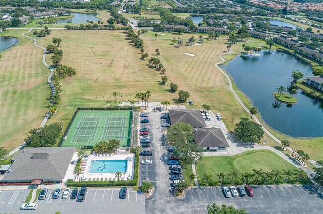 Building Photo - 32 Plantation Dr