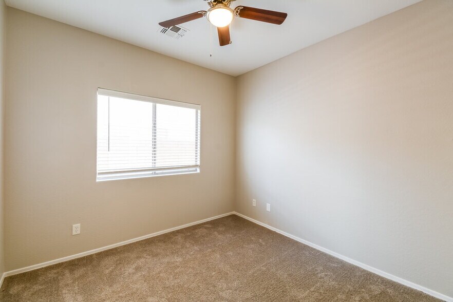 Building Photo - 13797 W Redfield Rd