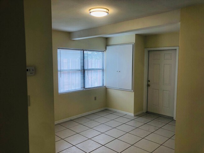 Building Photo - 1923 Jefferson Ave