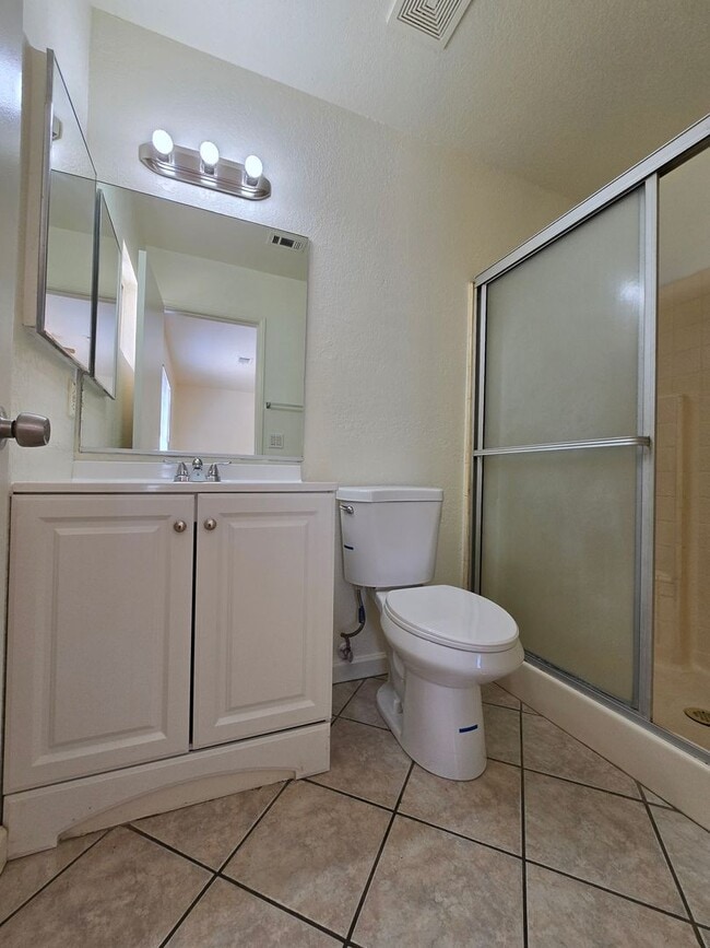 Building Photo - Beautifully Remodeled 3 Bedroom Home in California City!