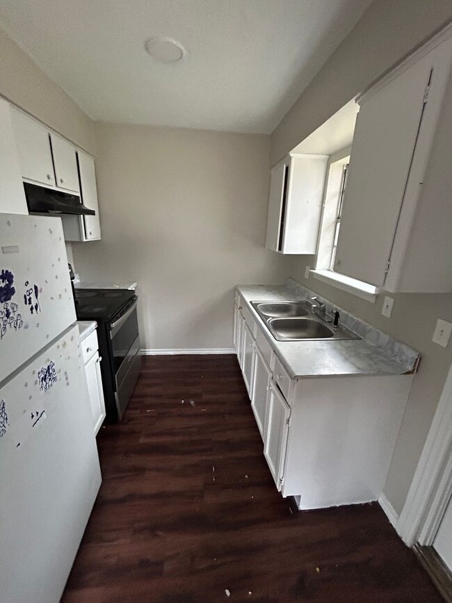 Building Photo - An affordable and perfect home for families or individuals