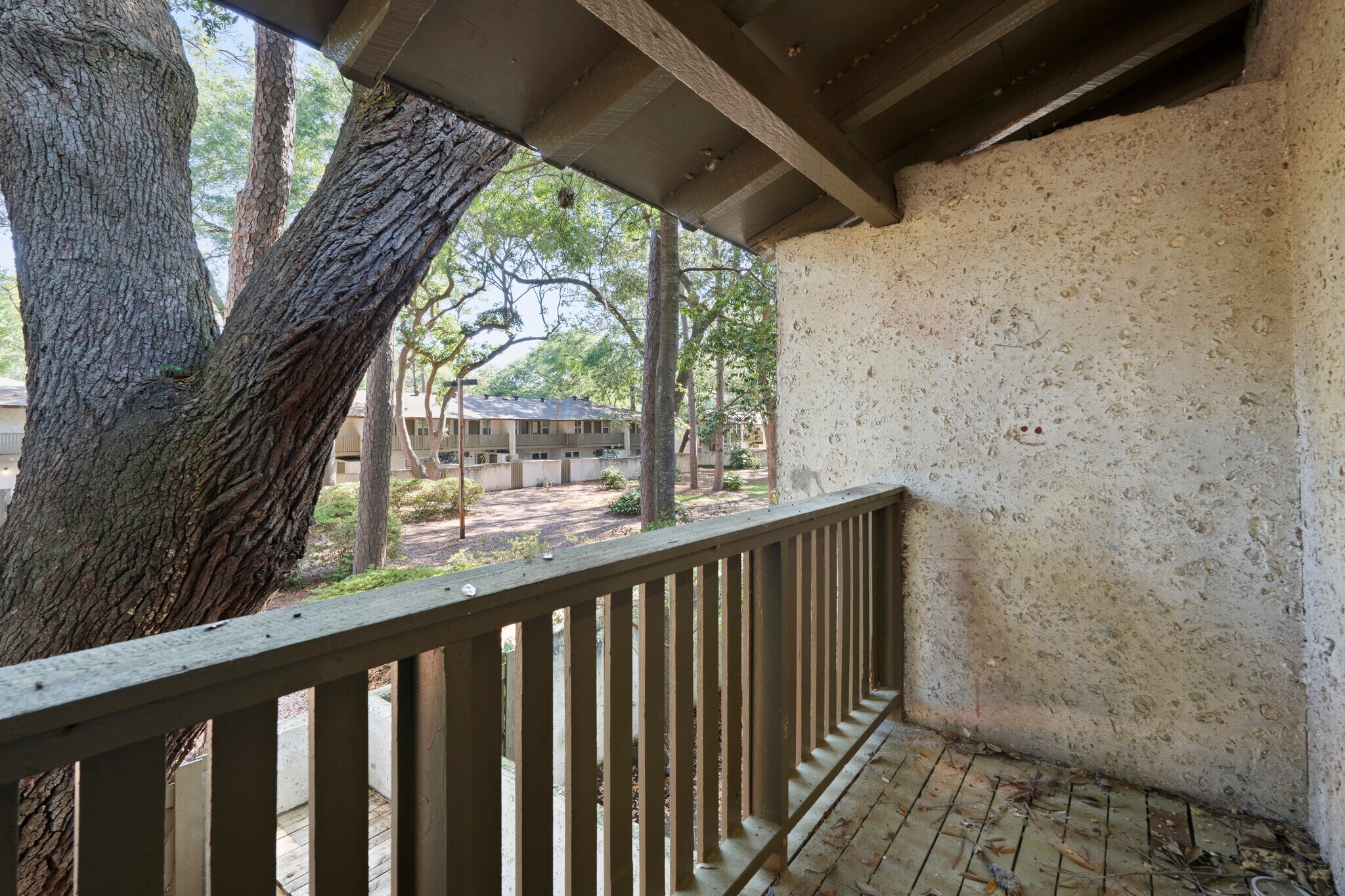 Building Photo - 400 William Hilton Pky