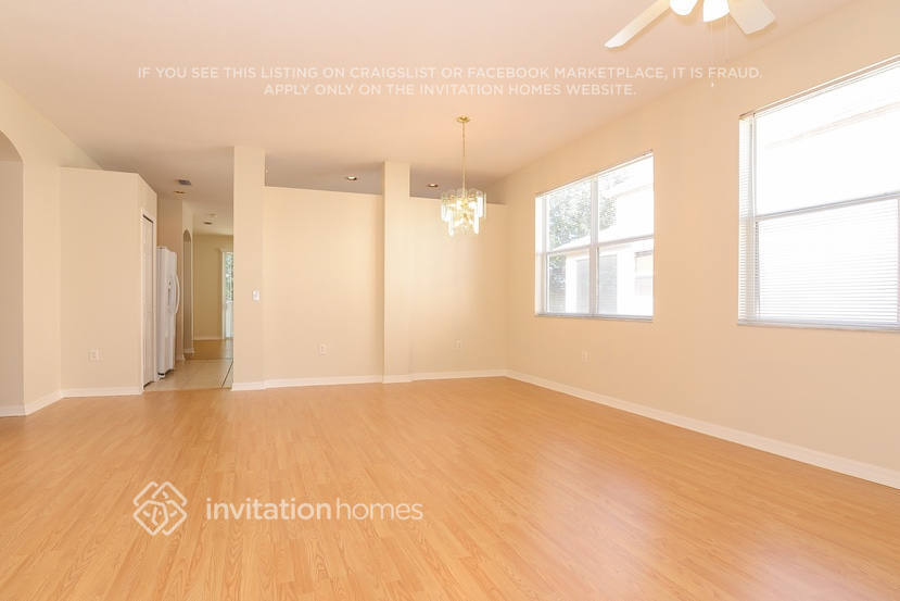 Building Photo - 3231 70th Ct E